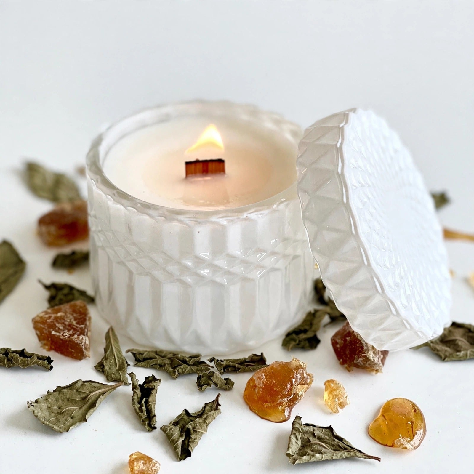 Oud Patchouli Resins vintage glass candle detail